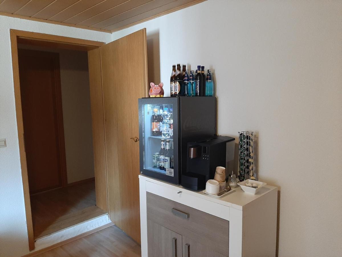 Gaestehaus Pension Waldhorn Weilen unter den Rinnen Dış mekan fotoğraf