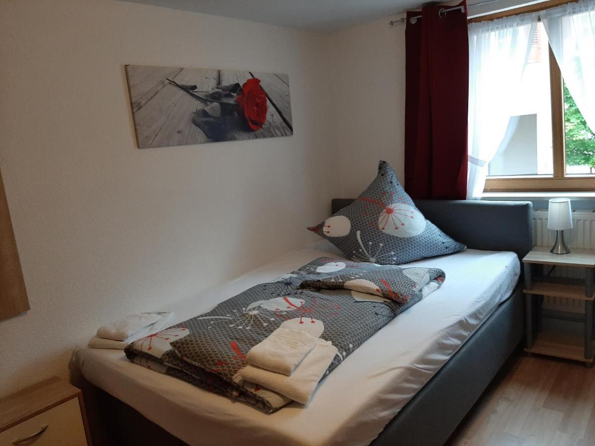 Gaestehaus Pension Waldhorn Weilen unter den Rinnen Dış mekan fotoğraf